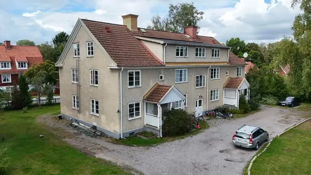 Image 1 of 7 of Villagatan 18E