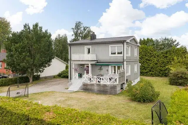 House, 6 rooms, 138 m² in Motala