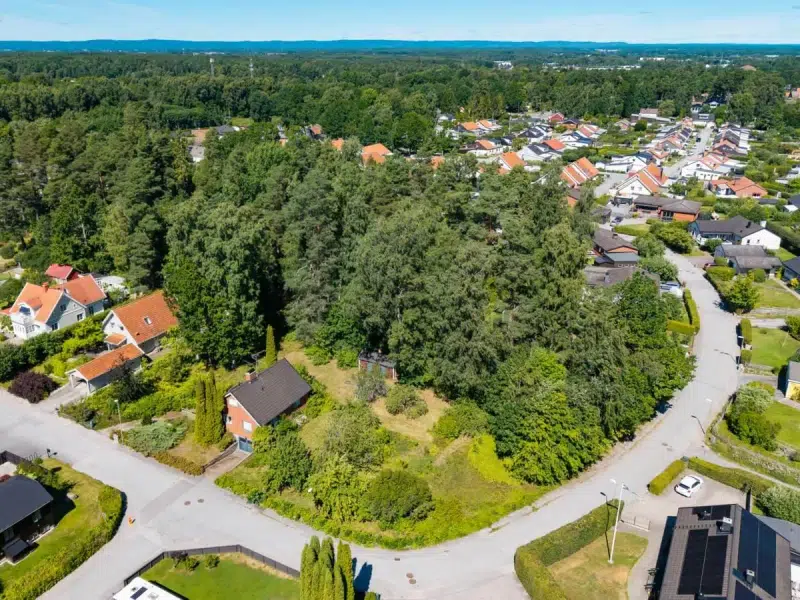 Land / plot, 896 m² in Örebro