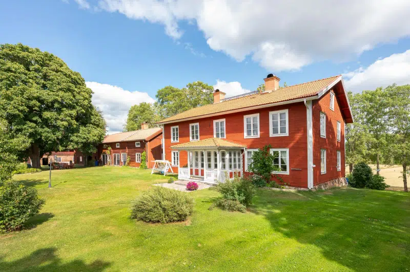 Villa, 7 rum, 270 m² i Osterfarnebo