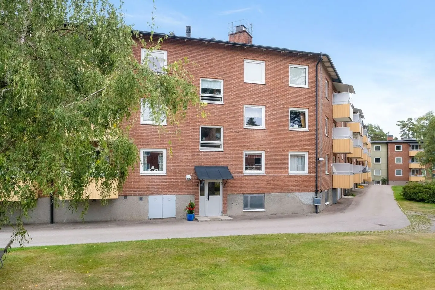 Image 1 of 27 of Vintergatan 15 C