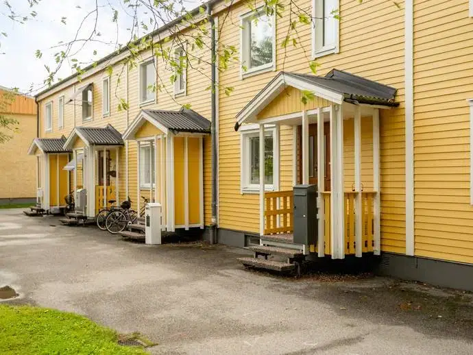 Par-/radhus, 3 rum, 93 m²