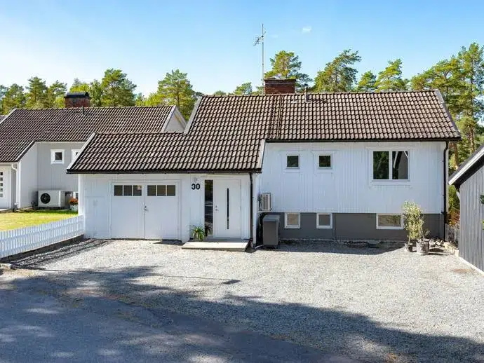House, 4 rooms, 107 m²