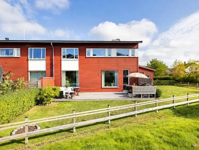 Apartment, 4 rooms, 107 m²