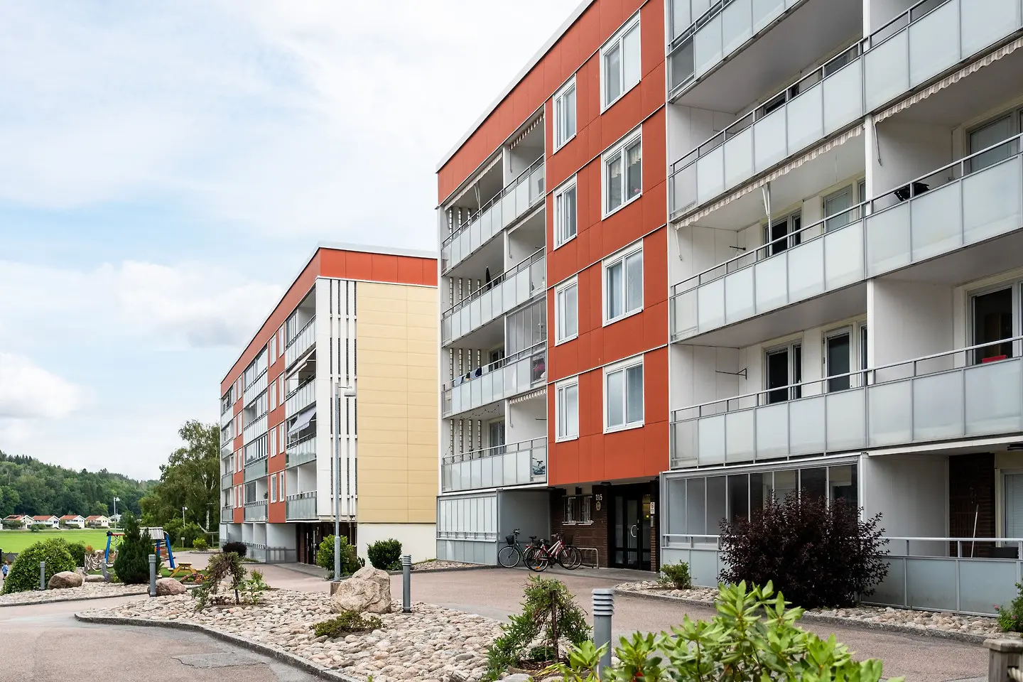 Bild 1 av 6 på Tvetgatan 215