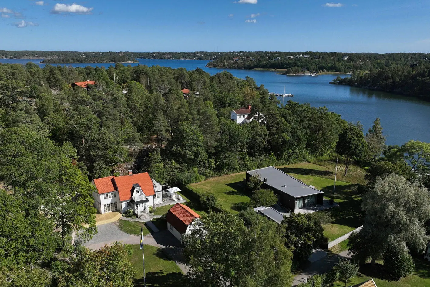 Bild 1 av 1 på Ängsallén 1