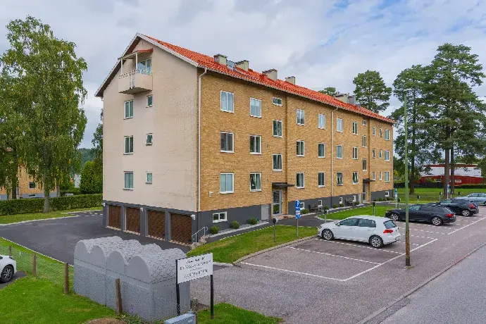 Image 1 of 17 of Ekängsgatan