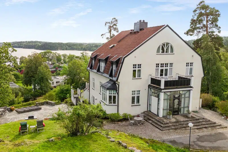 Villa, 10 rum, 325 m² i Saltsjö-Duvnäs