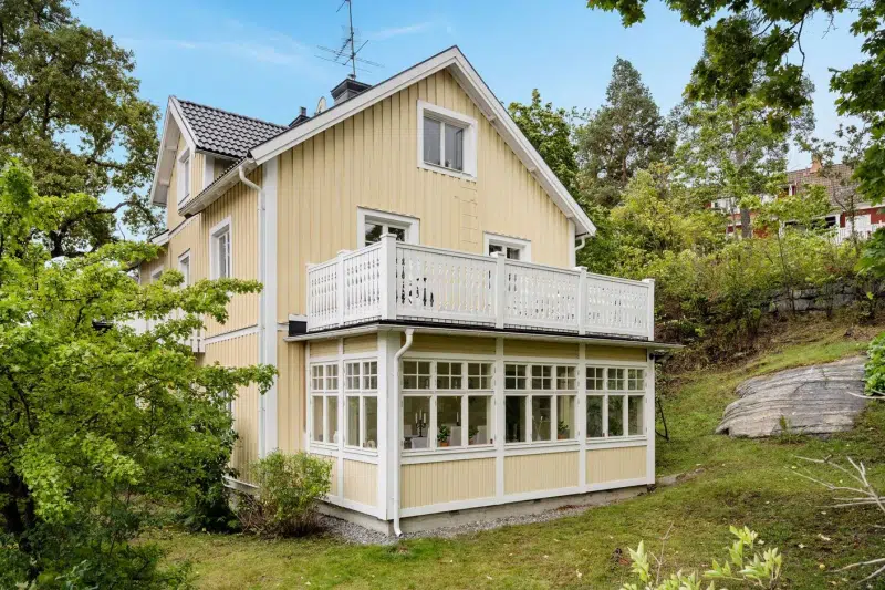 House, 6 rooms, 206 m² in Hässelby