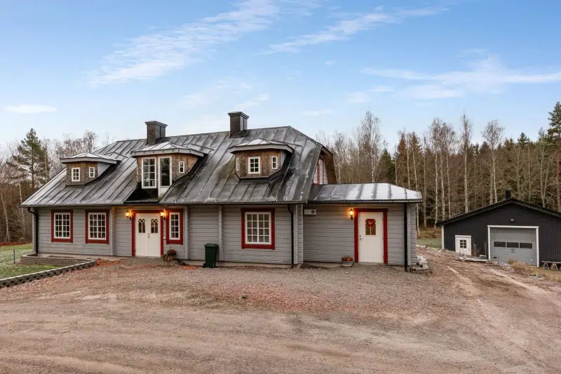 Villa, 5 rum, 228 m² i Kisa