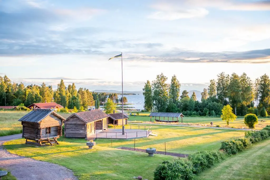Bild 1 av 21 på Sjögattu 36