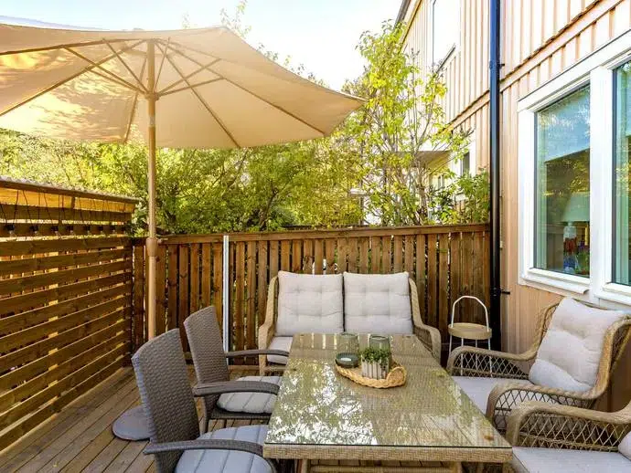 Semi-detached/terraced, 4 rooms, 135 m²