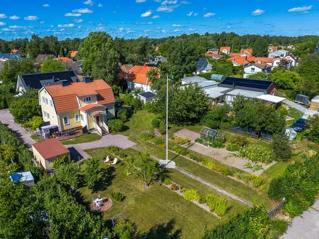 House, 7 rooms, 140 m² in Norby