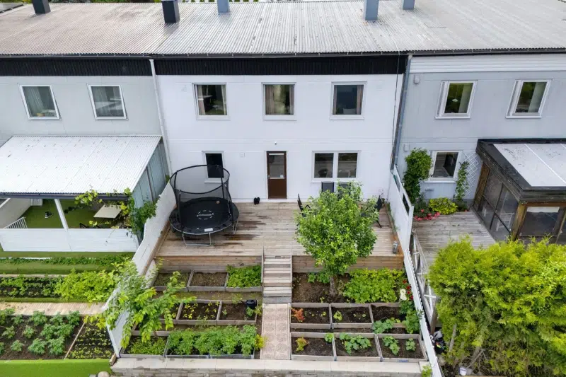 Semi-detached/terraced, 5 rooms, 113 m² in Skärholmen