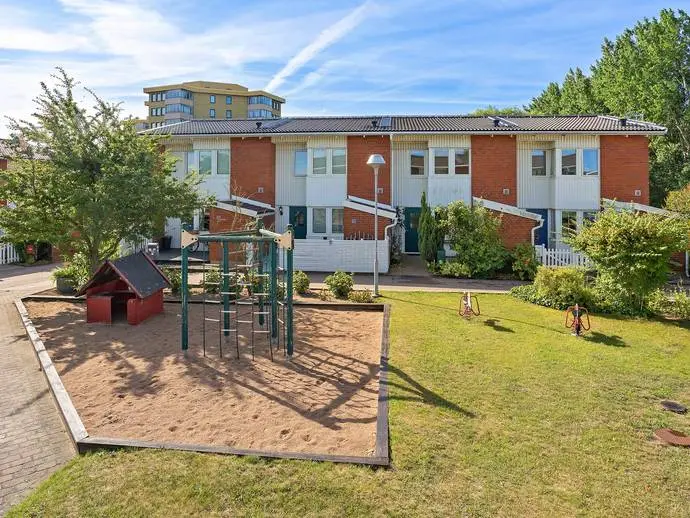 Image 1 of 20 of Dikesvägen 86