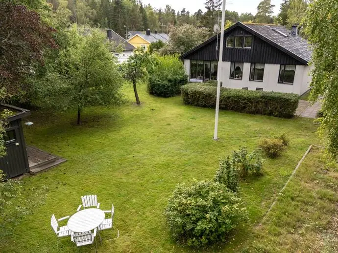 Bild 1 av 21 på Parkvägen 15