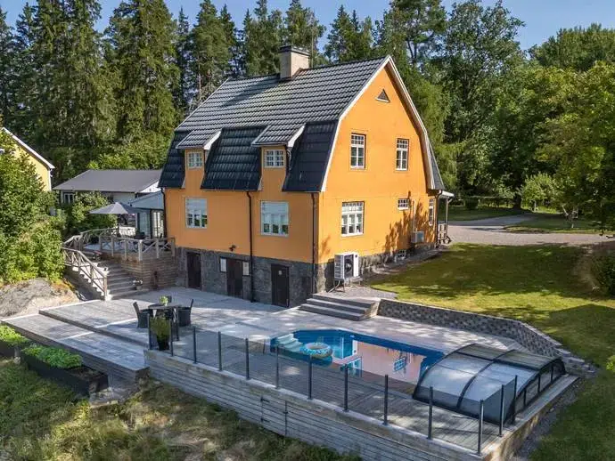 Villa, 6 rum, 156 m²