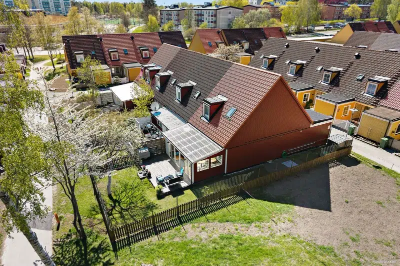 Semi-detached/terraced, 96 m²