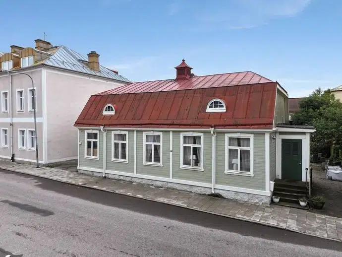 Villa, 6 rum, 250 m²