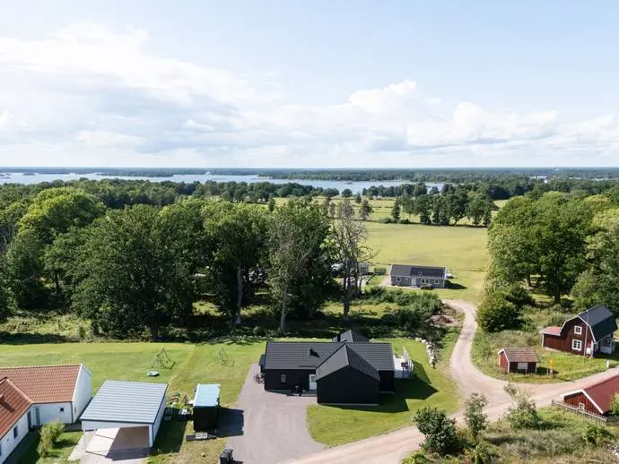 Image 1 of 21 of Vadstena 928B