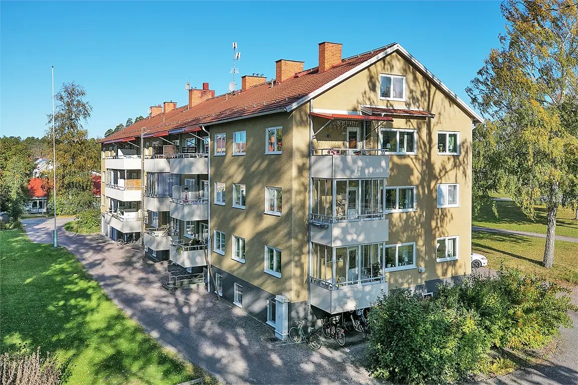 Image 1 of 16 of Skogsgatan 10 B