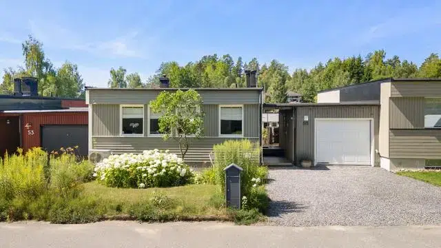 Semi-detached/terraced, 5 rooms, 123 m² in Salem