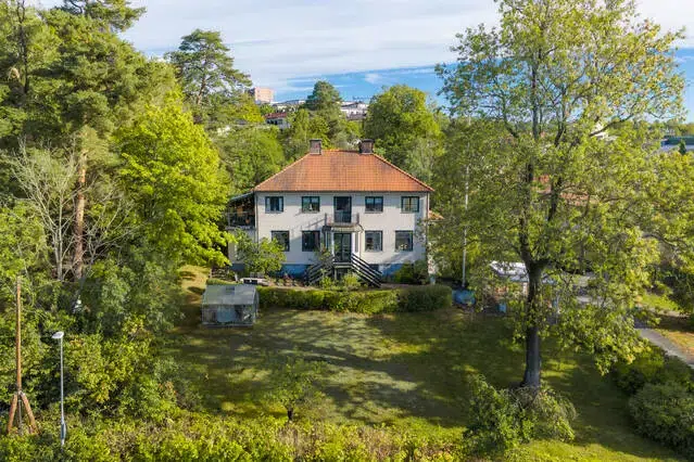 Villa, 8 rum, 237 m² i Stocksund