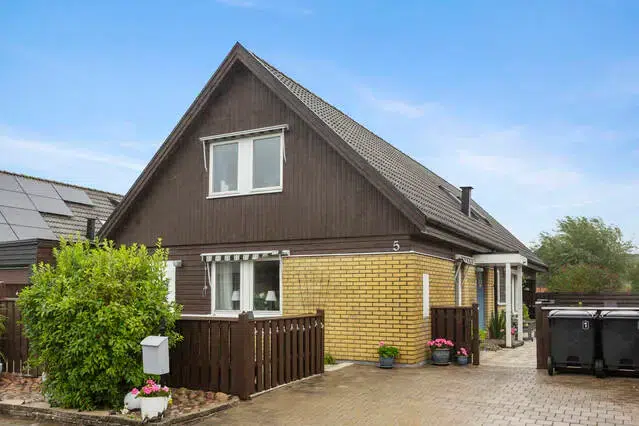 House, 6 rooms, 195 m² in Bunkeflostrand