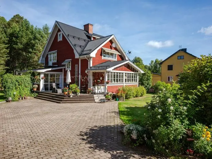 Bild 1 av 21 på Lyckevägen 2