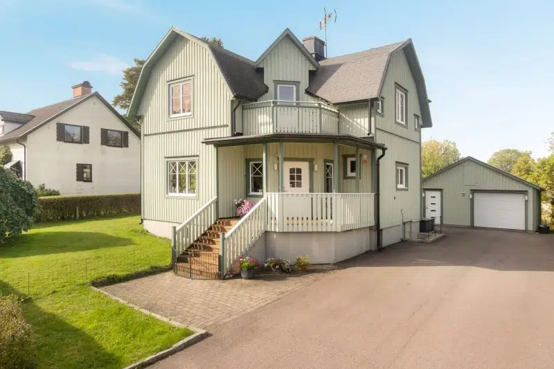 House, 5 rooms, 105 m² in Centralt