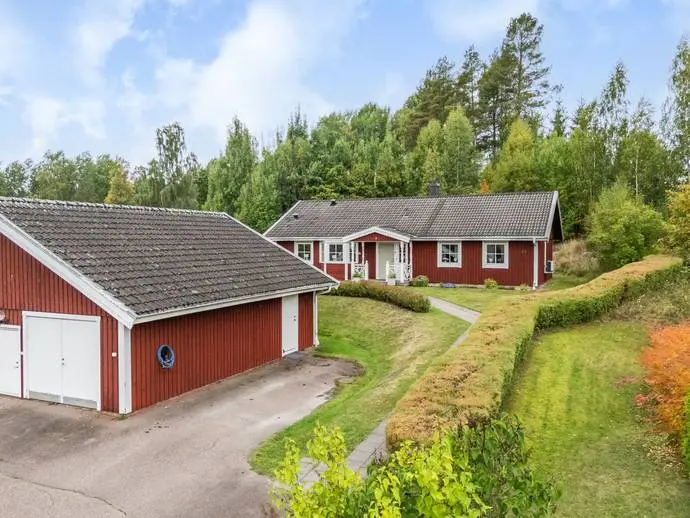 Bild 1 av 21 på Olsarvsvägen 8B