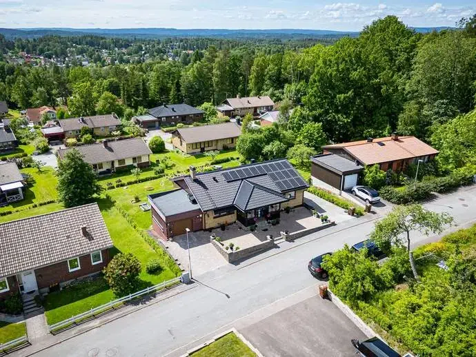Villa, 6 rum, 184 m²