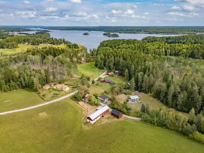 Bild 1 av 21 på Sunnansjö 1