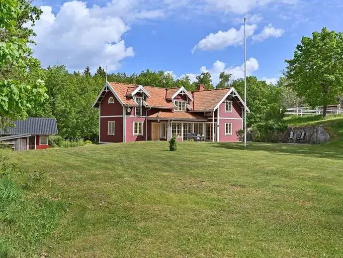 Villa, 7 rum, 180 m²