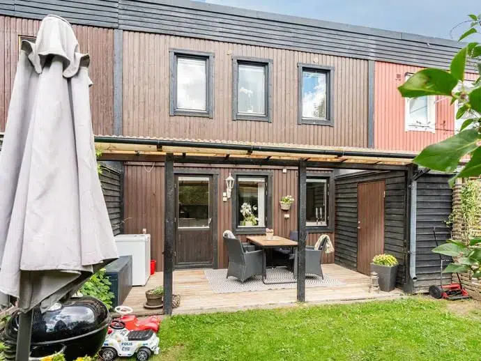 Par-/radhus, 3 rum, 67 m²