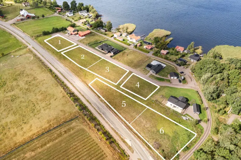 Land / plot