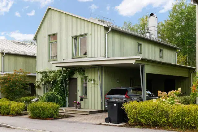 House, 5 rooms, 147 m² in Sköndal