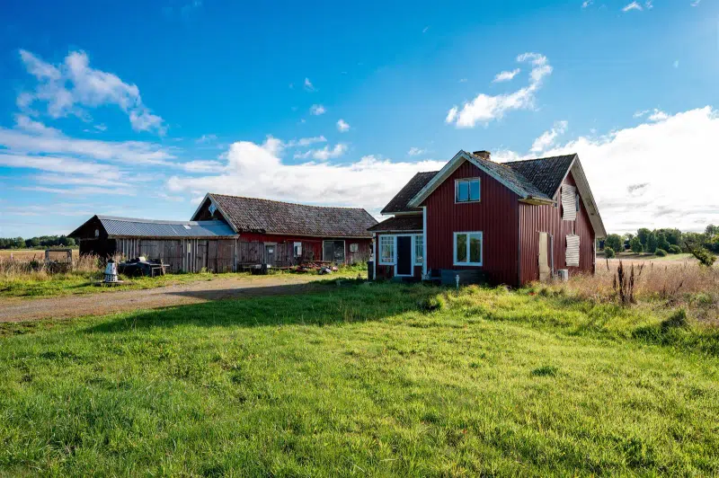 Gård, 5 rum, 82 m² i Larv