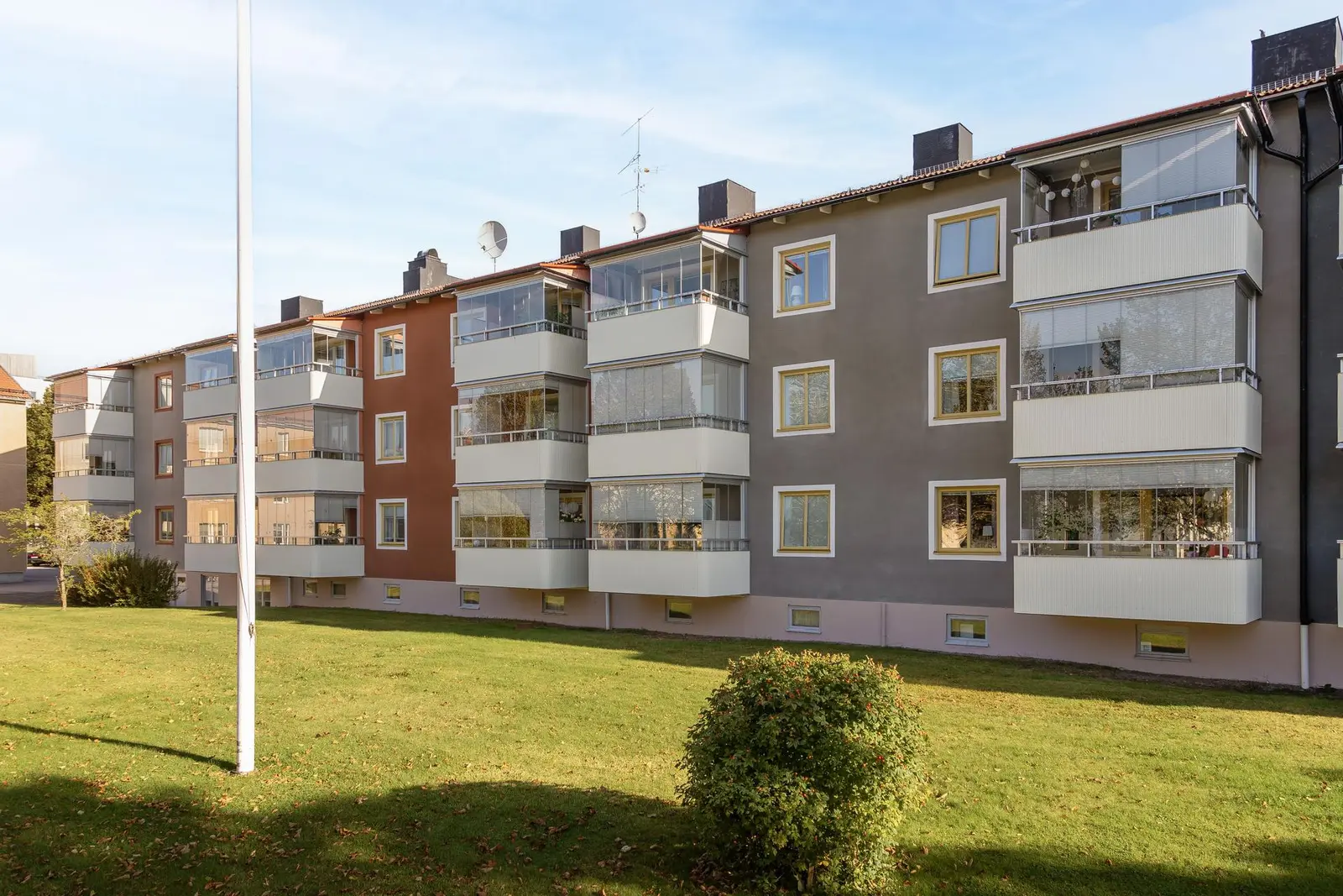 Image 1 of 17 of Rådhusallén