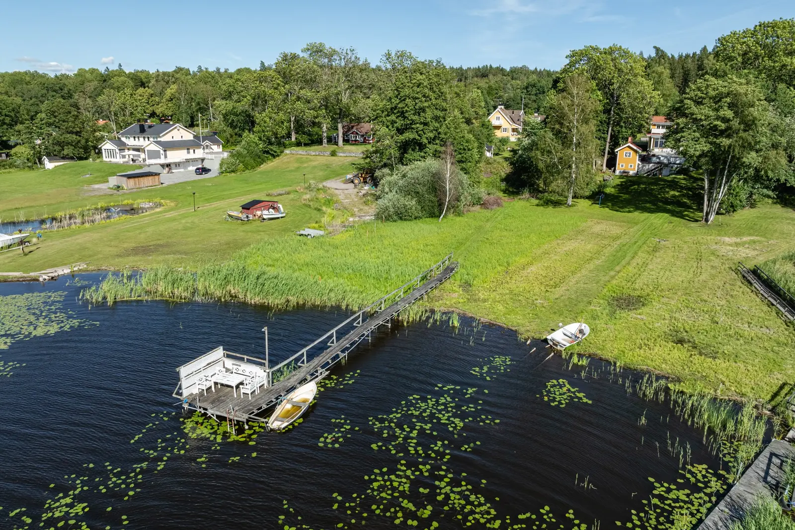 Bild 1 av 41 på Ängsjövägen 111