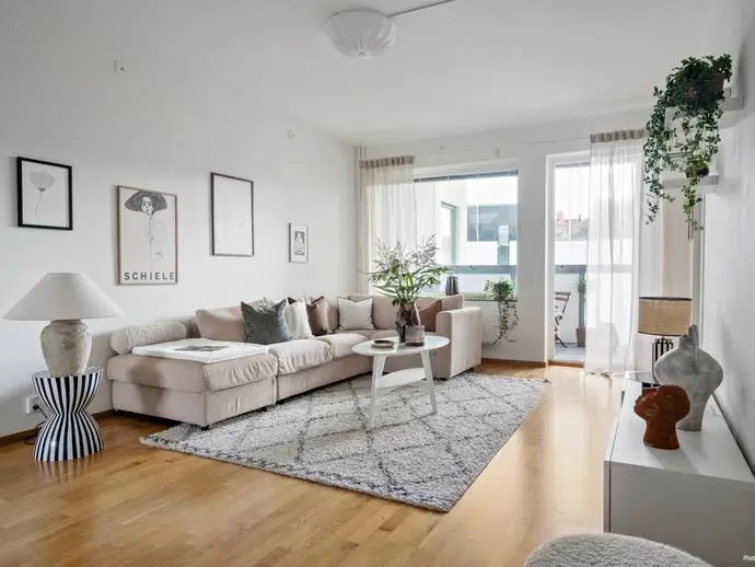 Bild 1 av 21 på Vänortsgatan 25