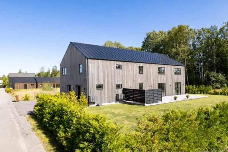 Villa, 7 rum, 317 m² i Kumla