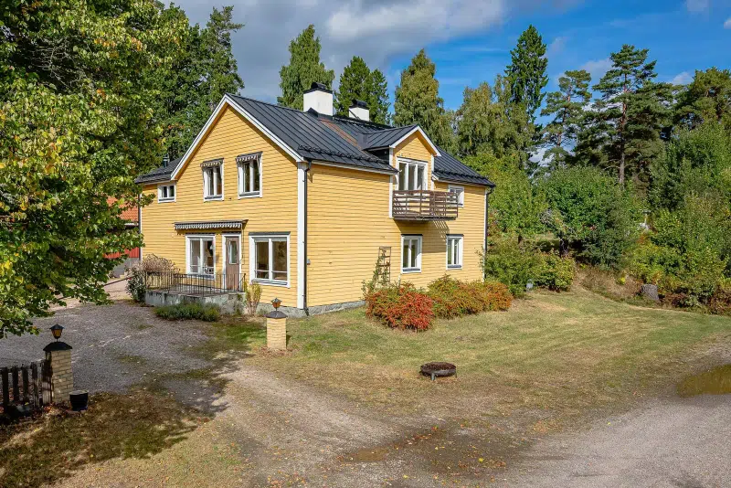 Villa, 7 rum, 230 m² i Flen
