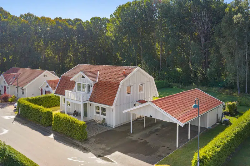 Villa, 8 rum, 183 m²