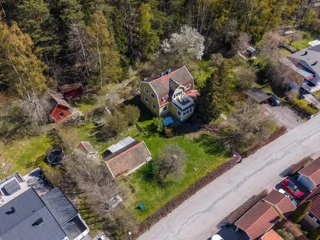 House, 6 rooms, 1719 m² in Upplands Väsby