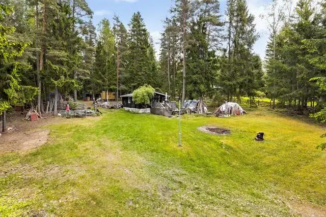 Villa, 2 rum, 2968 m² i Upplands-Bro