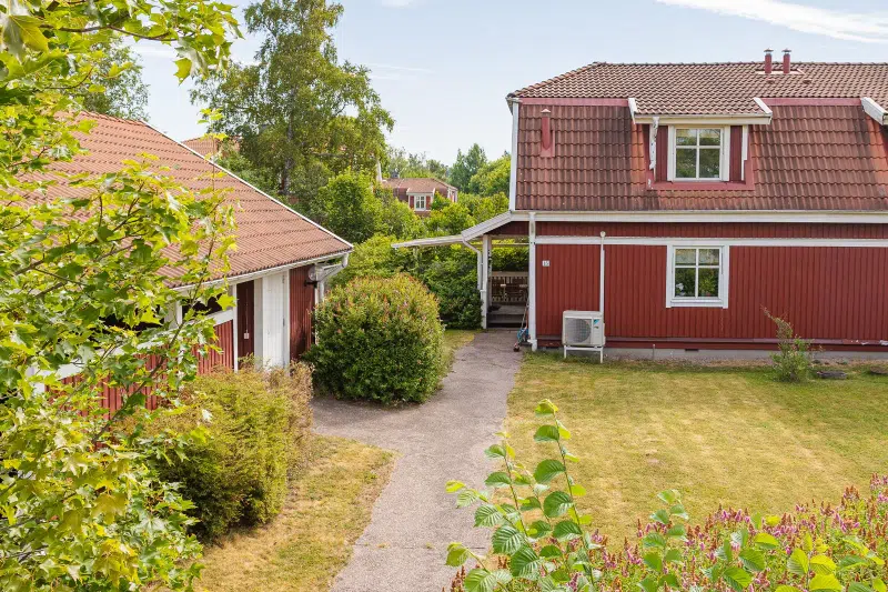 House, 4 rooms, 102 m² in Surahammar