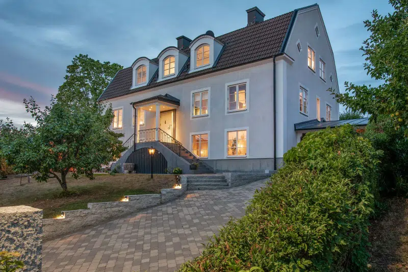 Villa, 10 rum, 277 m² i Tannefors