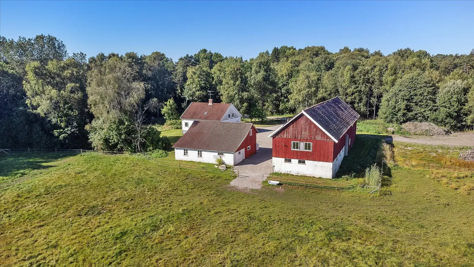 Bild 1 av 1 på Överby