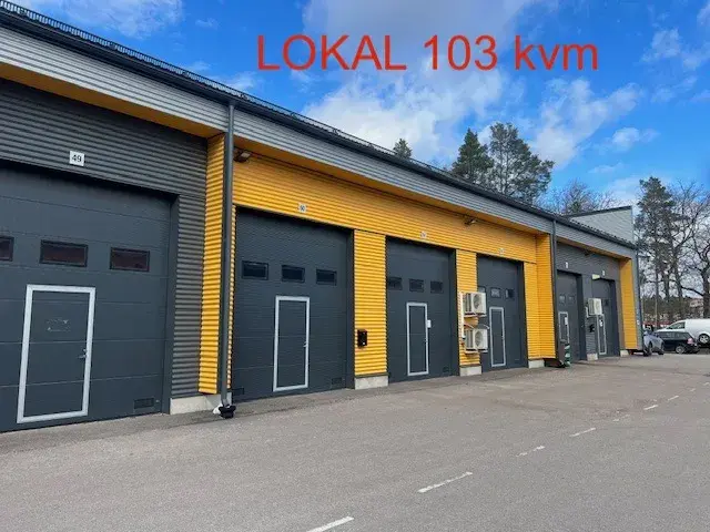 Bild 1 av 1 på Hallsta Gårdsgata